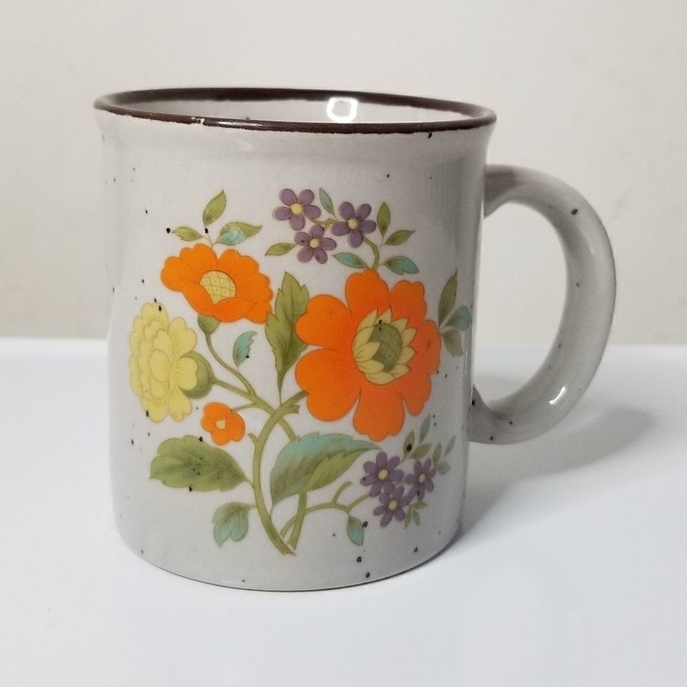 Vintage mug yellow orange flowers Japan